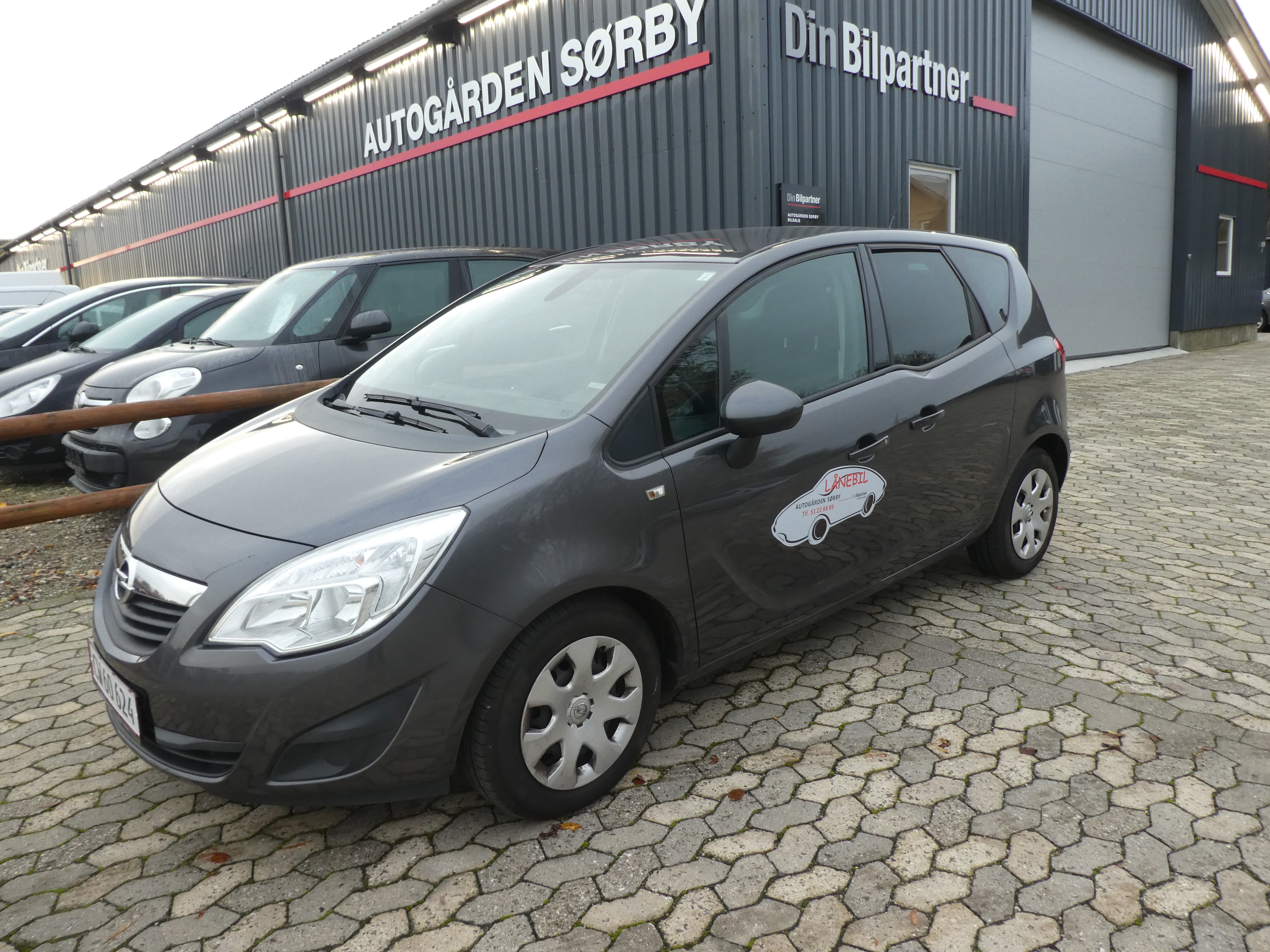 Opel Meriva 4 dørs - Udlejningsbil